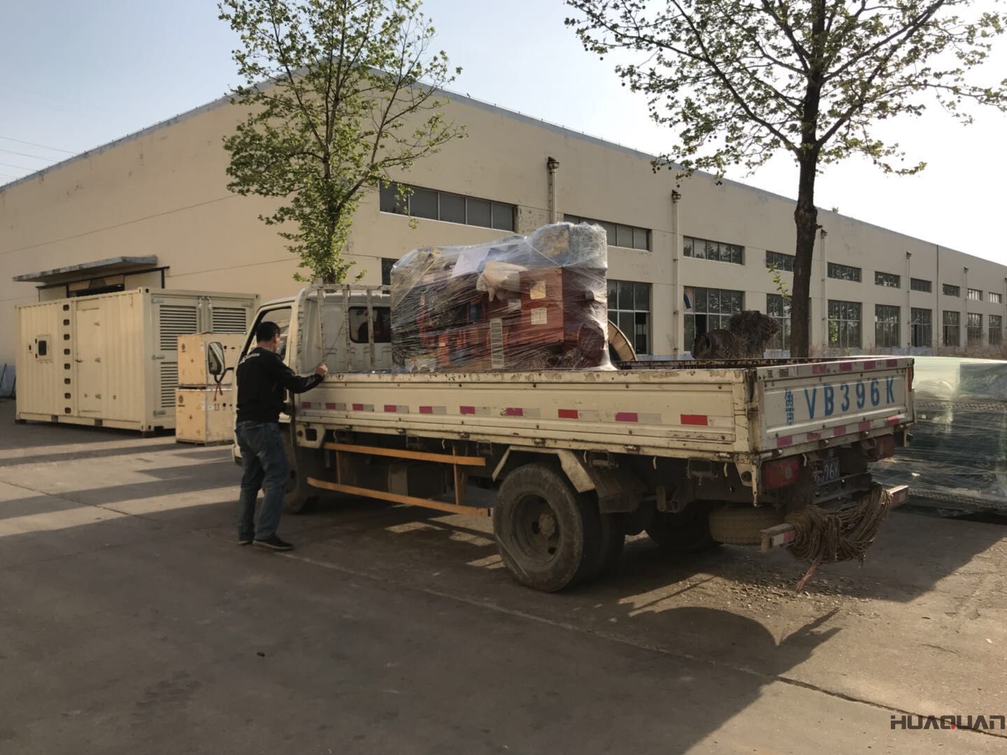 8月8日，一臺50kw標配柴油發電機組從全動力成功發往江蘇