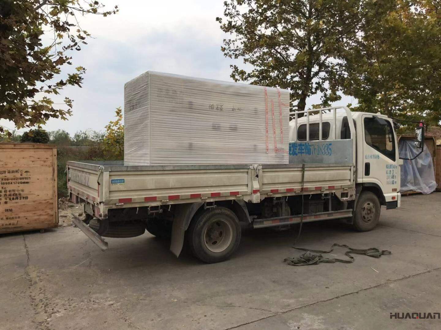 河南路先生10月25日從華全動力采購了一臺400kw自動化柴油發(fā)電機組，現(xiàn)已順利發(fā)往目的地