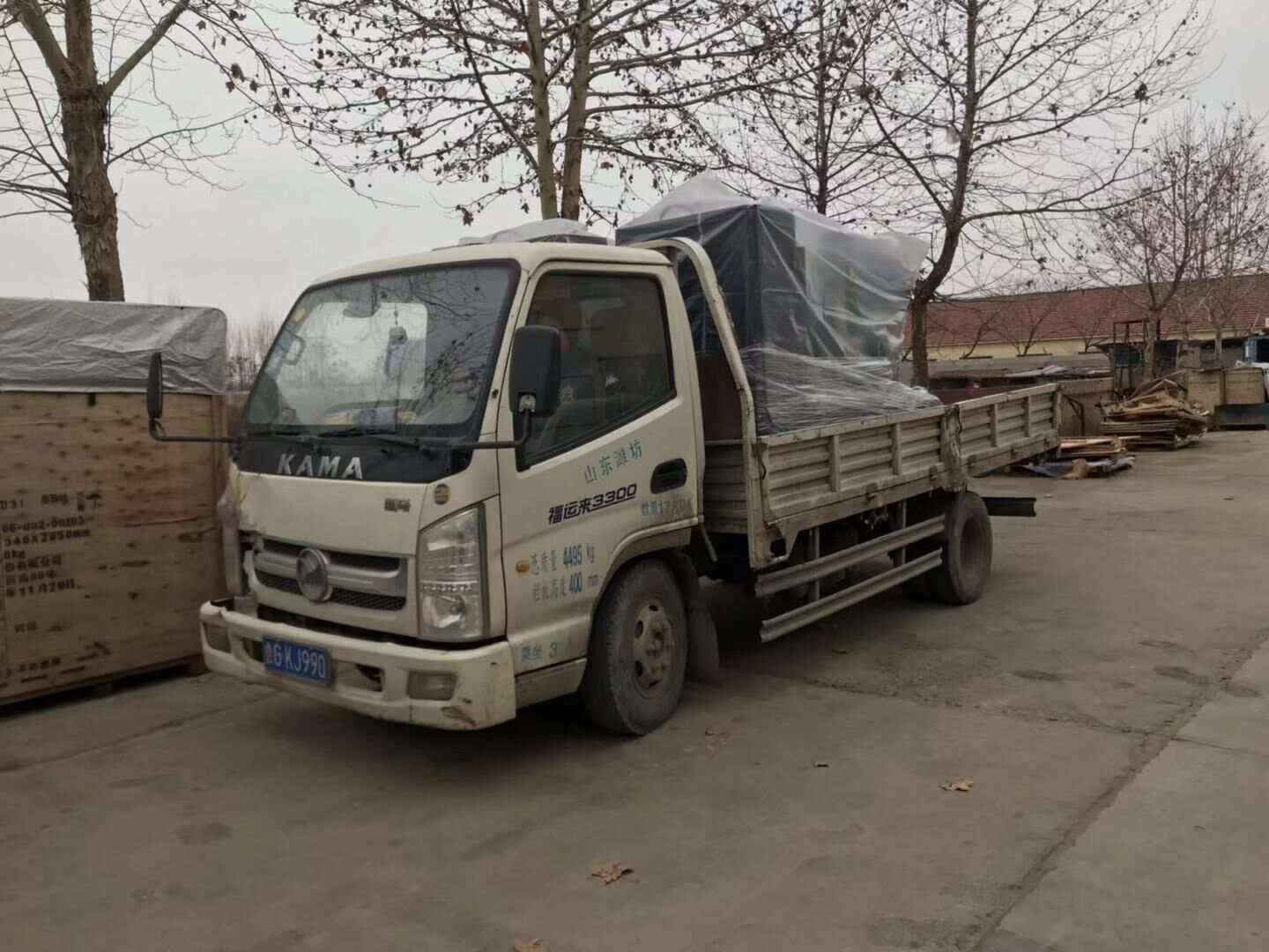 12月6日，徐先生從華全動(dòng)力采購(gòu)的一臺(tái)500kw自動(dòng)化柴油發(fā)電機(jī)組成功發(fā)往陜西省