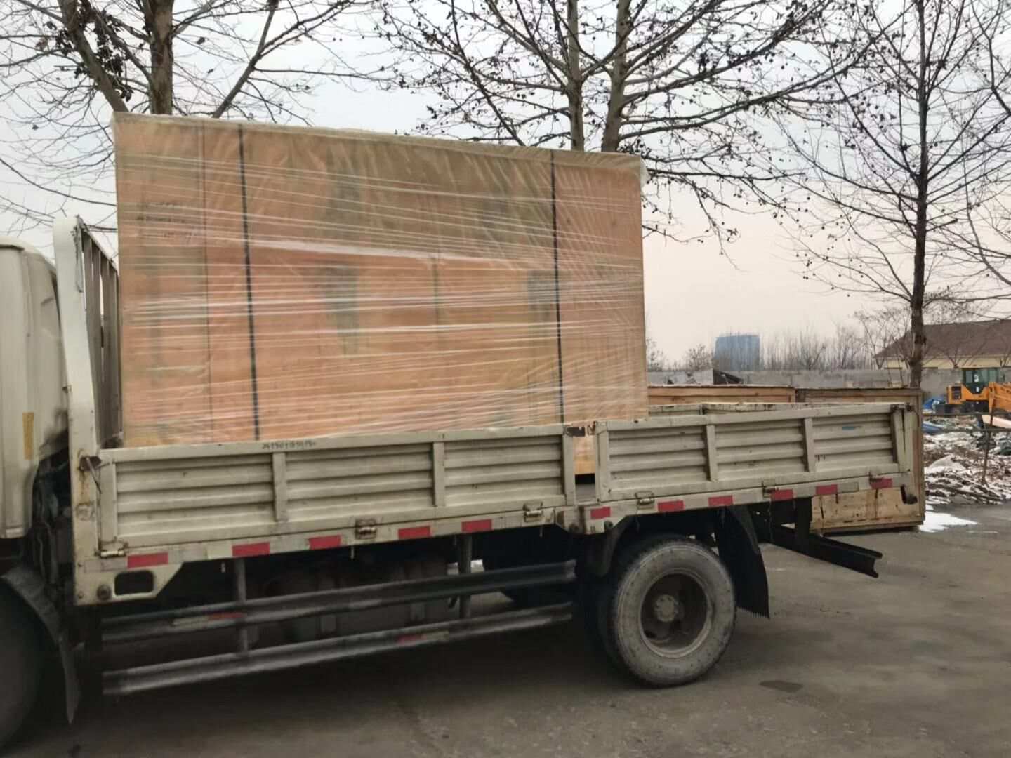 華全動(dòng)力一臺(tái)100kw自動(dòng)化柴油發(fā)電機(jī)組于12月11日順利發(fā)往河北省