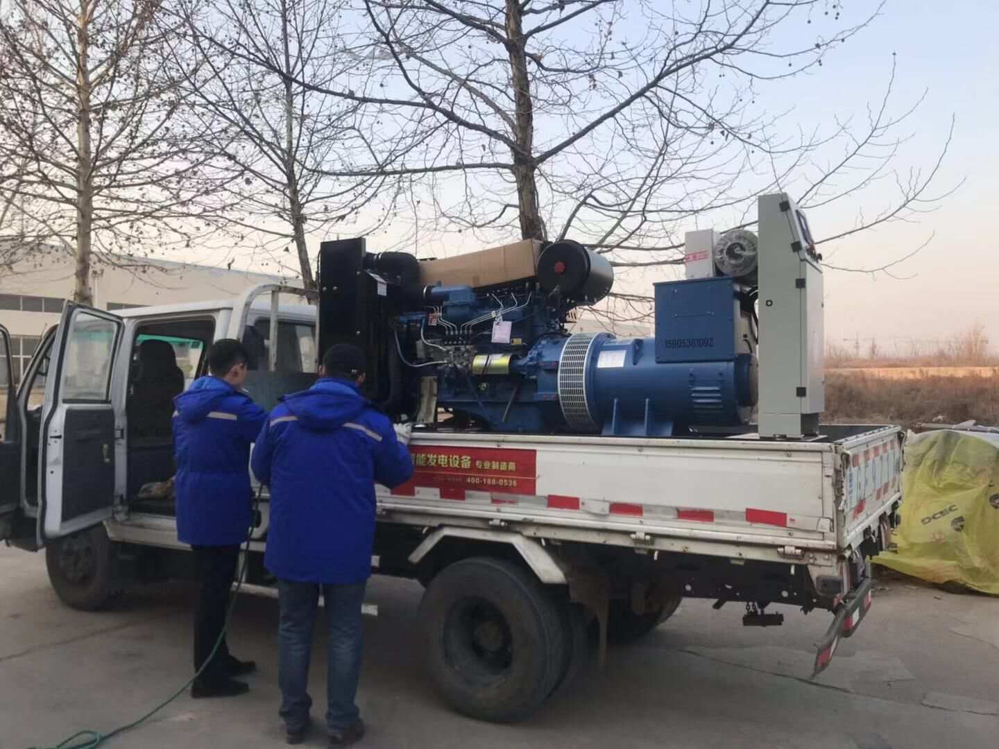 華全動力一臺300kw標配柴油發(fā)電機組于12月13日順利發(fā)往湖北省