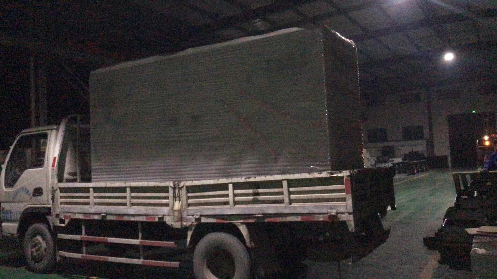 12月25日，孟先生從華全動力訂購的75kw四保護燃氣發(fā)電機組現(xiàn)已成功發(fā)往山西省