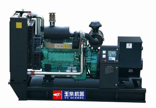 2月18日，山東省鄭先生從華全動(dòng)力采購的200kw立柜四保護(hù)柴油發(fā)電機(jī)組順利發(fā)往目的地