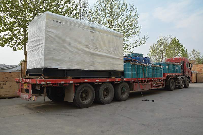 河南郭先生從華全動力采購的15kw移動拖車發電機組于3月5日順利發出