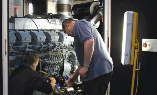 華全專(zhuān)業(yè)維修師傅:當(dāng)發(fā)電機(jī)組發(fā)生故障時(shí) 沒(méi)有一個(gè)零件是無(wú)辜的